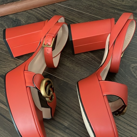 Gucci GG Marmont Sandals - Picture 4 of 8